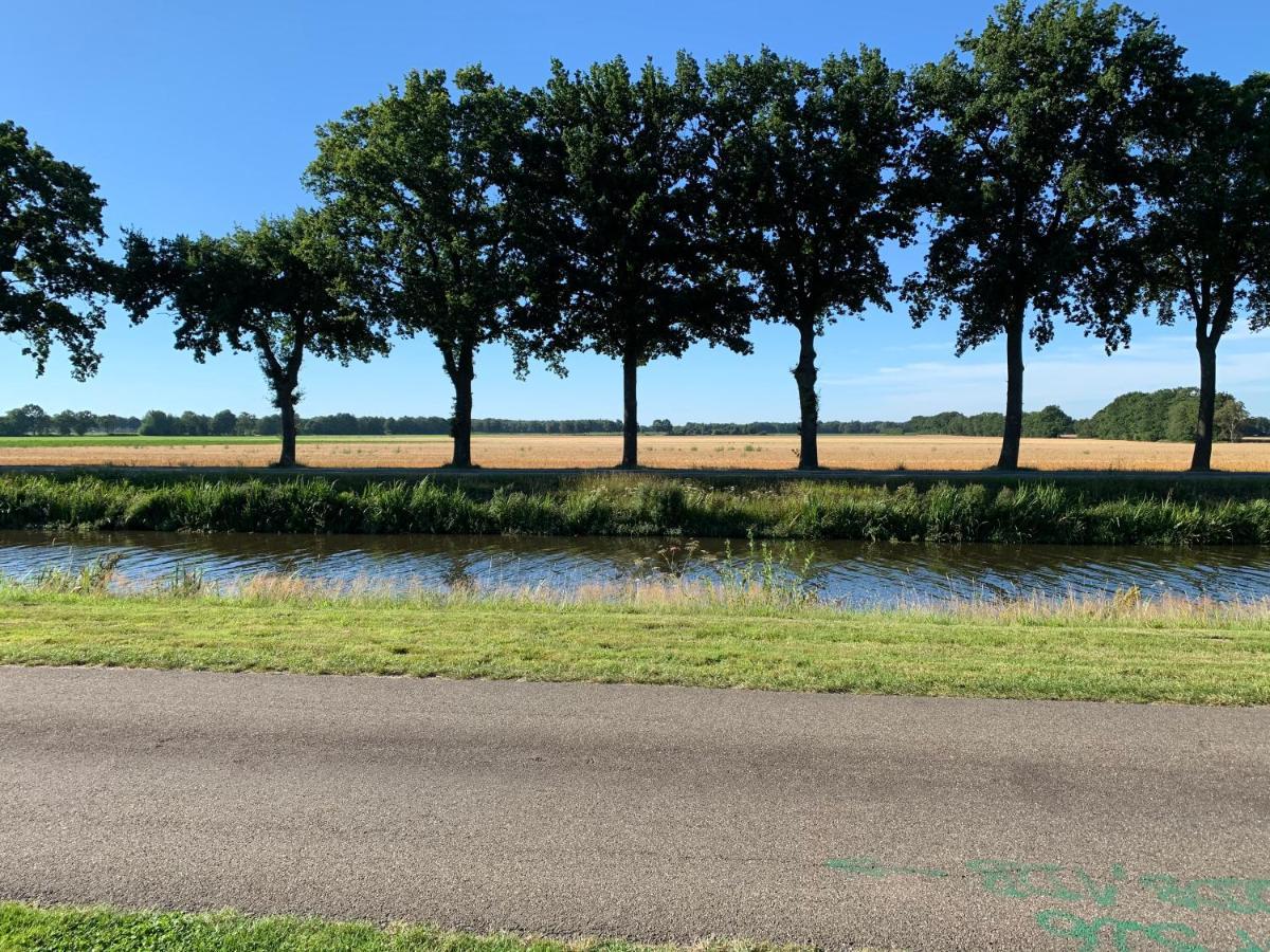 Vakantiehuis De Turfvaart Wachtum Esterno foto