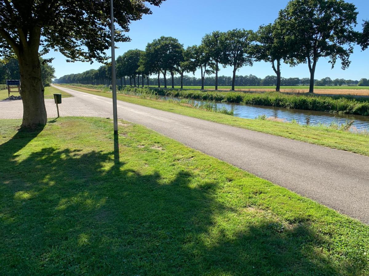 Vakantiehuis De Turfvaart Wachtum Esterno foto